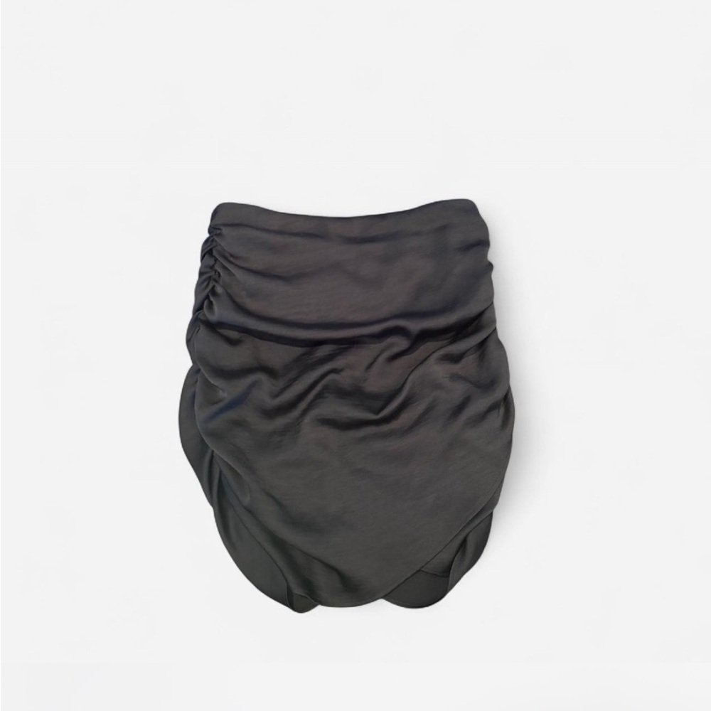 Elegant Black Ruched Skirt